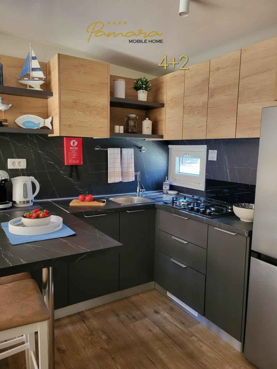 PAMARA Mobile Home Biograd Na Moru Esterno foto